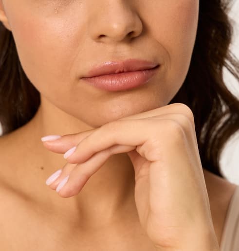 Восковая эпиляция усиков